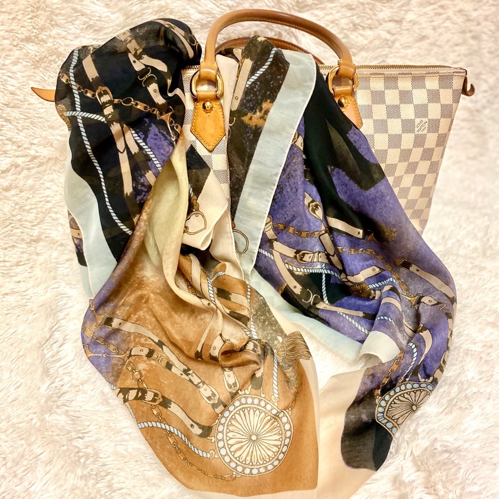 H&M Large Square Scarf
